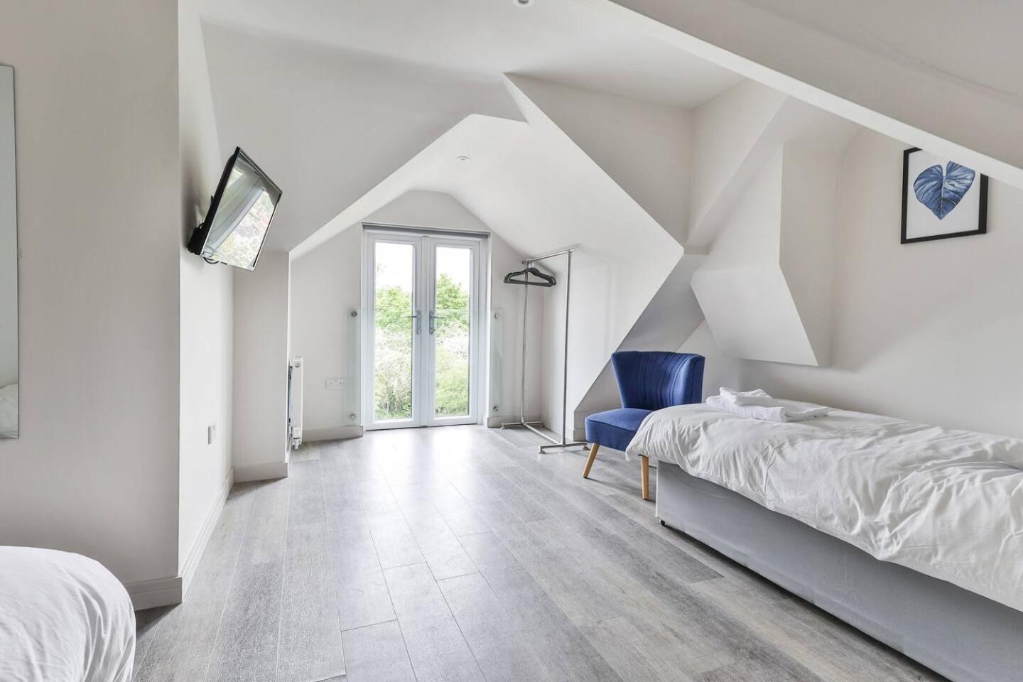 Newly Renovated 3 Bed 2 Bath Apartment & Parking Sheffield Extérieur photo