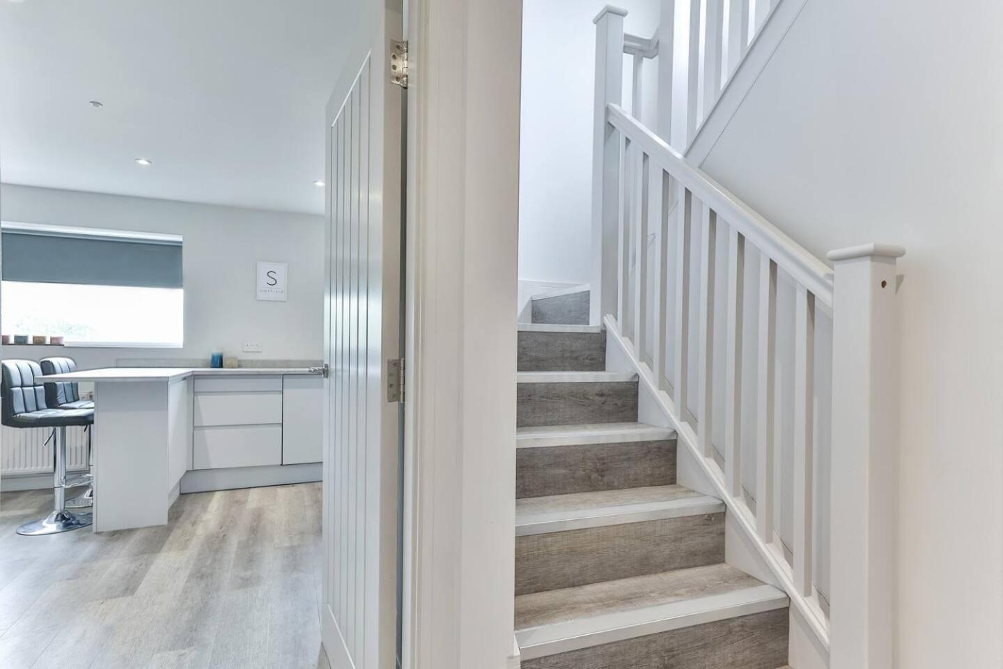 Newly Renovated 3 Bed 2 Bath Apartment & Parking Sheffield Extérieur photo