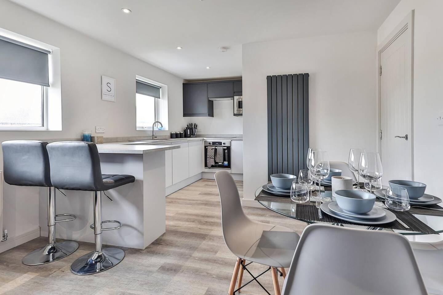 Newly Renovated 3 Bed 2 Bath Apartment & Parking Sheffield Extérieur photo