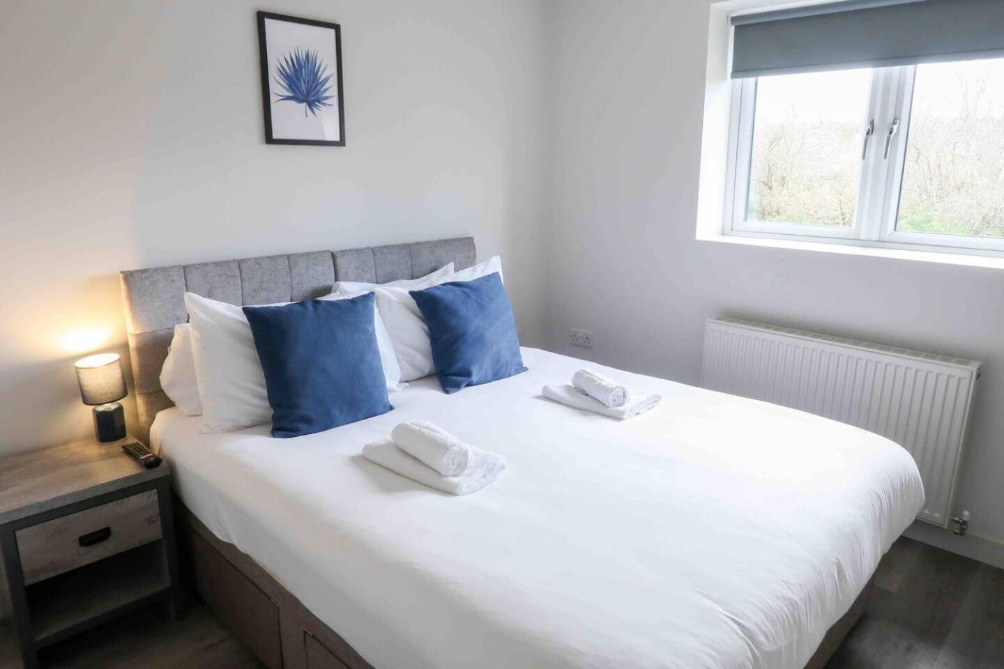 Newly Renovated 3 Bed 2 Bath Apartment & Parking Sheffield Extérieur photo