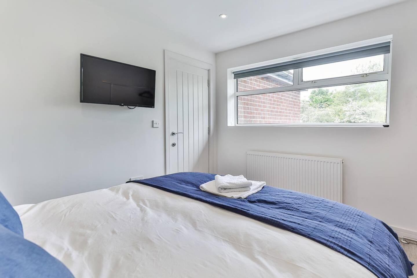 Newly Renovated 3 Bed 2 Bath Apartment & Parking Sheffield Extérieur photo
