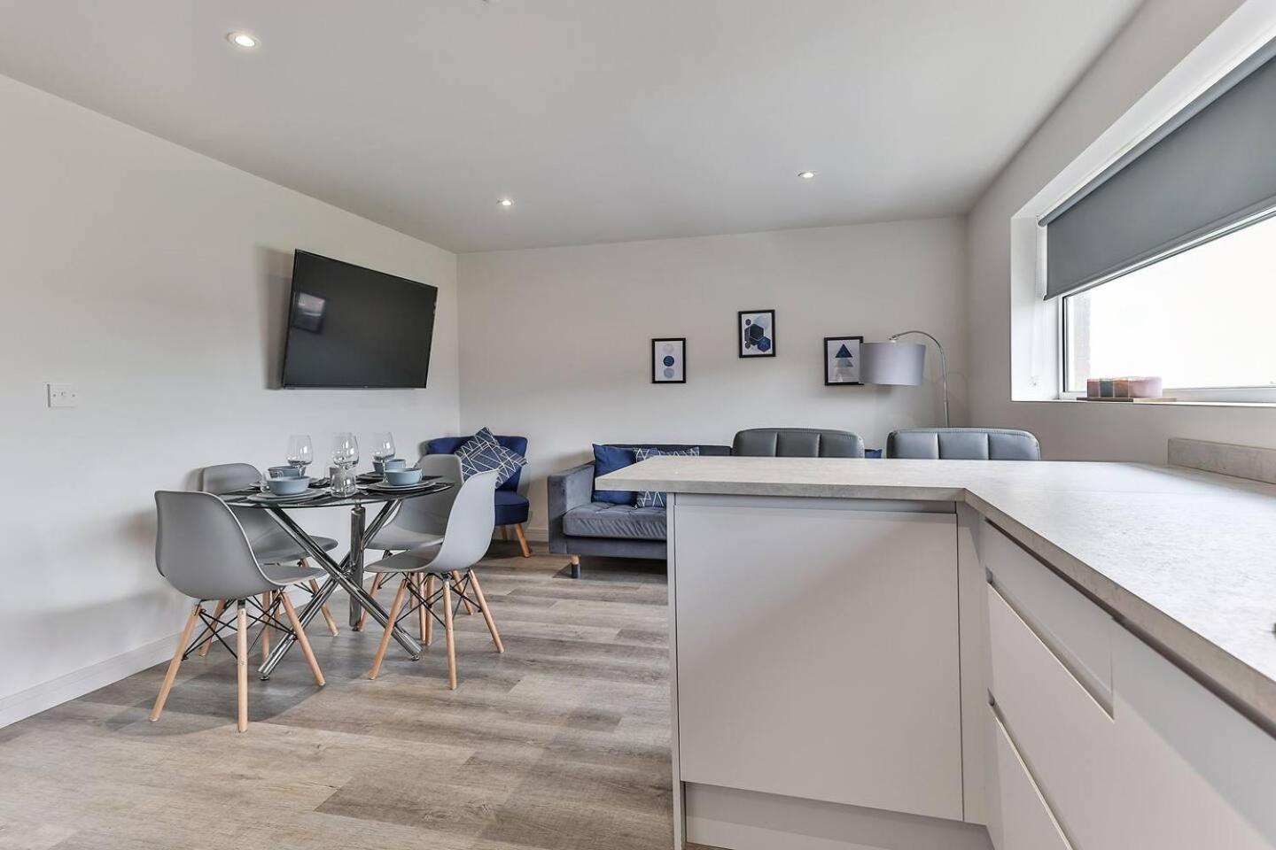 Newly Renovated 3 Bed 2 Bath Apartment & Parking Sheffield Extérieur photo