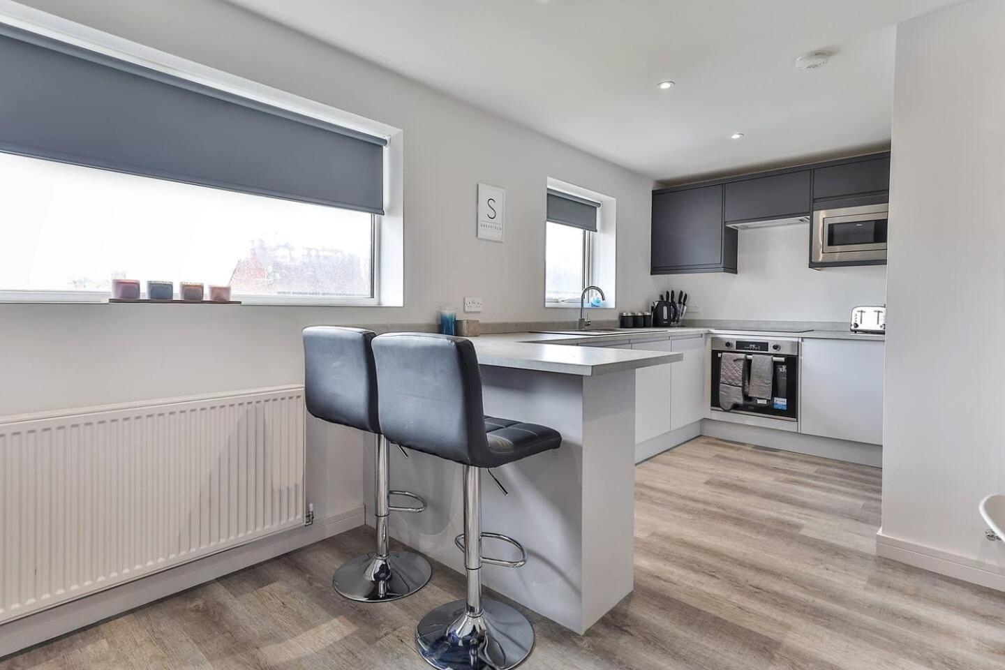 Newly Renovated 3 Bed 2 Bath Apartment & Parking Sheffield Extérieur photo