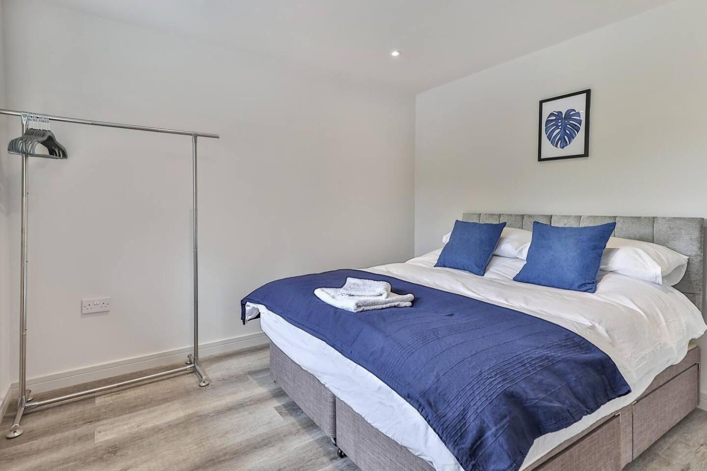 Newly Renovated 3 Bed 2 Bath Apartment & Parking Sheffield Extérieur photo