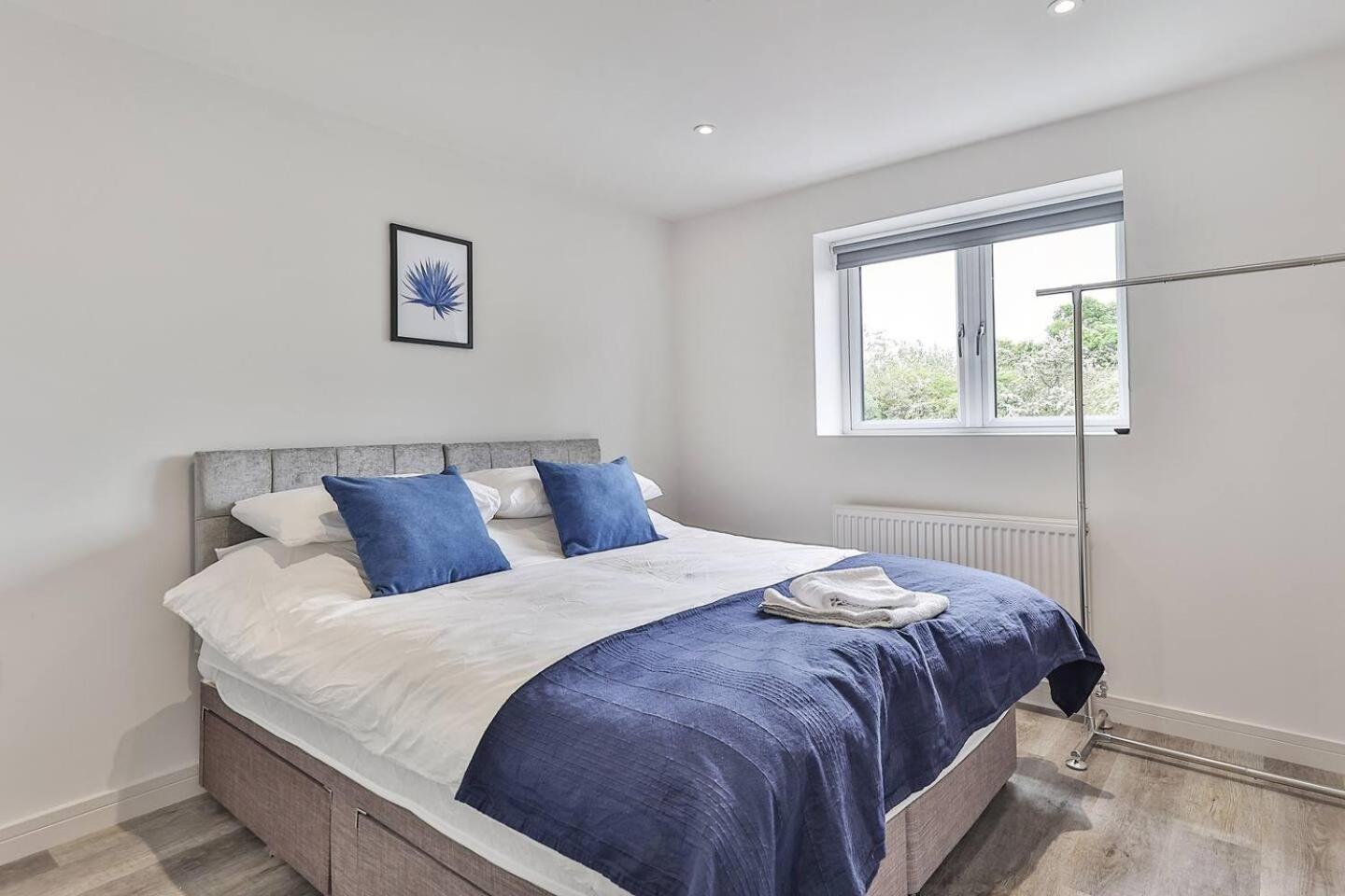 Newly Renovated 3 Bed 2 Bath Apartment & Parking Sheffield Extérieur photo
